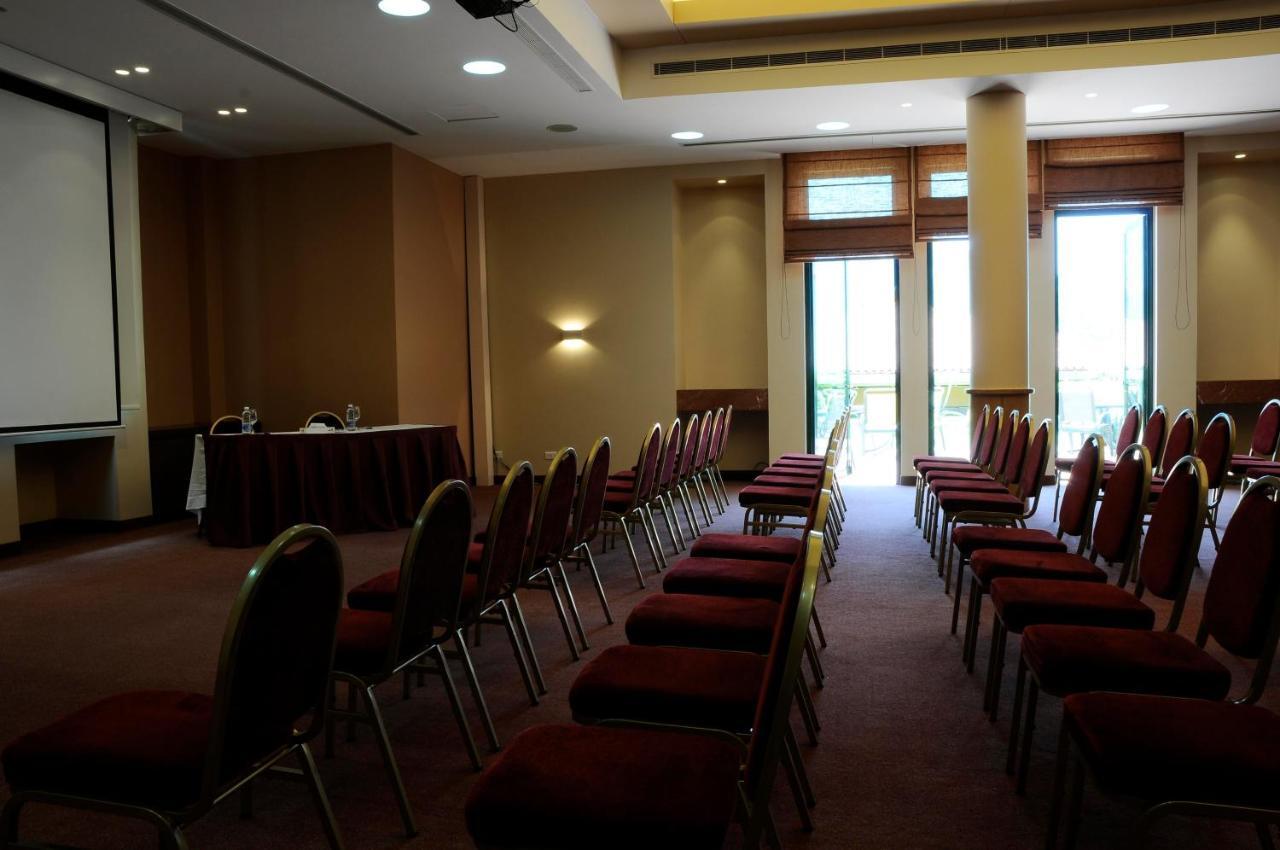 Country Lodge Hotel & Resort Βηρυτός Εξωτερικό φωτογραφία